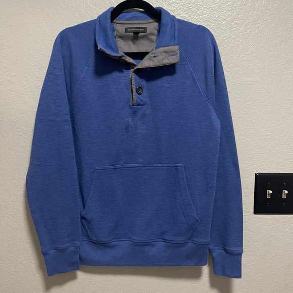 Banana Republic Mens Blue Textured Henley Button Sweater w Kangaroo Pocket MED - Picture 1 of 7